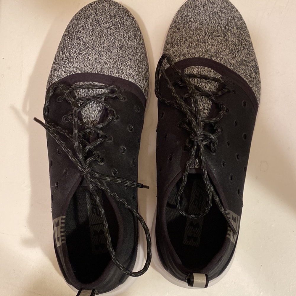 Under Armour Charged Shoes - Picture 3 of 6